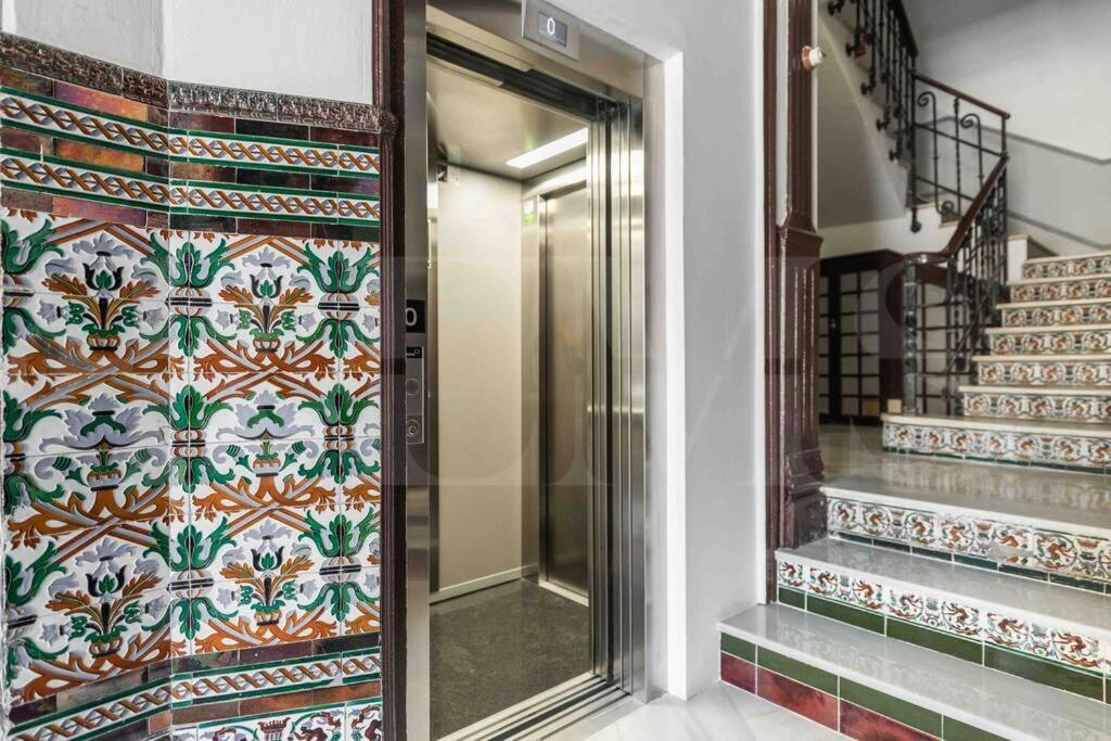 Modern Apartment Next To The Cervantes Theatre By Rems Malaga Ngoại thất bức ảnh