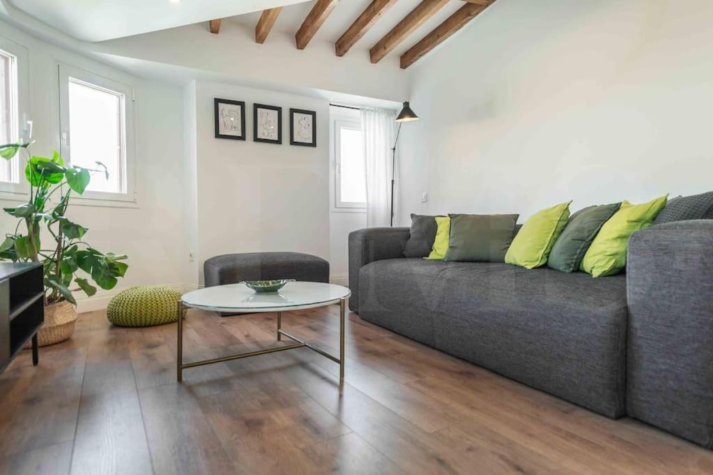 Modern Apartment Next To The Cervantes Theatre By Rems Malaga Ngoại thất bức ảnh