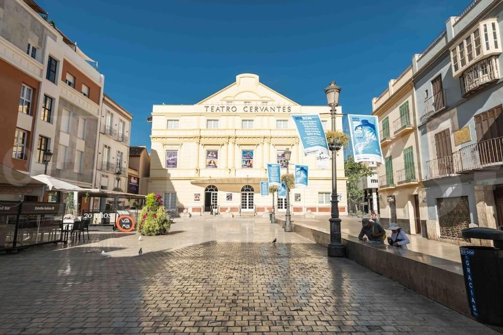 Modern Apartment Next To The Cervantes Theatre By Rems Malaga Ngoại thất bức ảnh