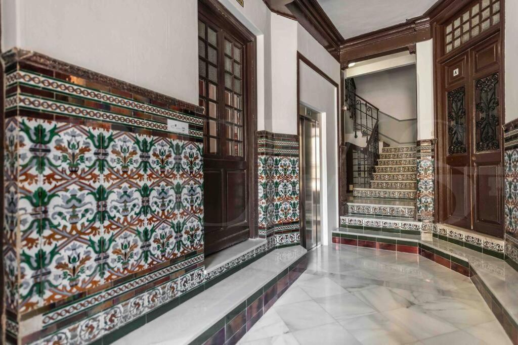 Modern Apartment Next To The Cervantes Theatre By Rems Malaga Ngoại thất bức ảnh