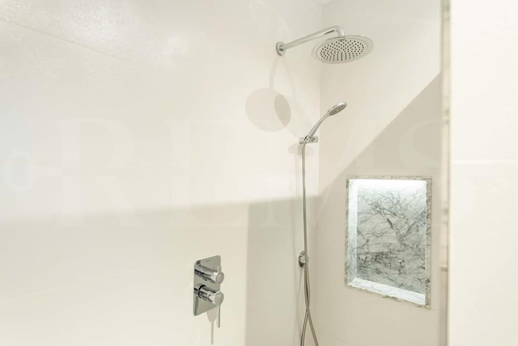 Modern Apartment Next To The Cervantes Theatre By Rems Malaga Ngoại thất bức ảnh